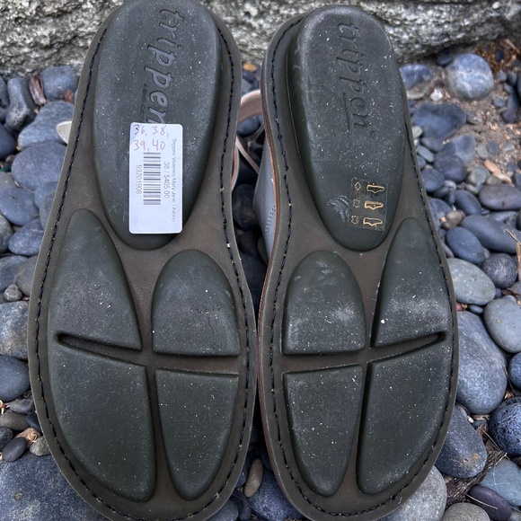 Trippen Vivienne Mary Jane leather flat in stone color New With Box - Picture 6 of 9